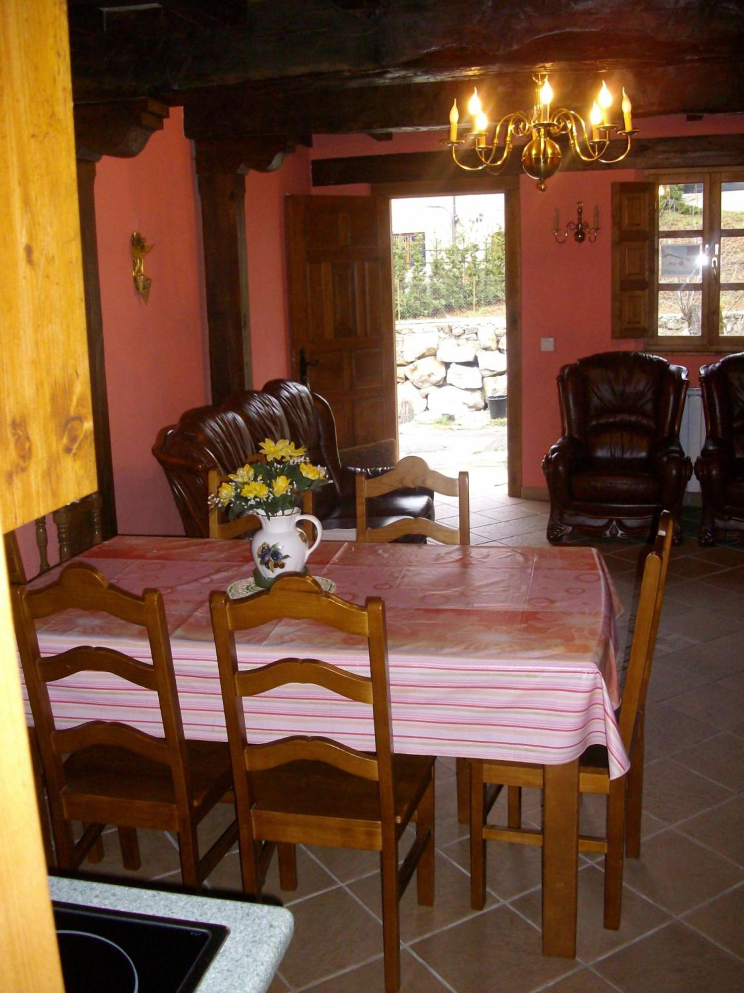 Casa Rural La Torre De Espinama Eksteriør bilde