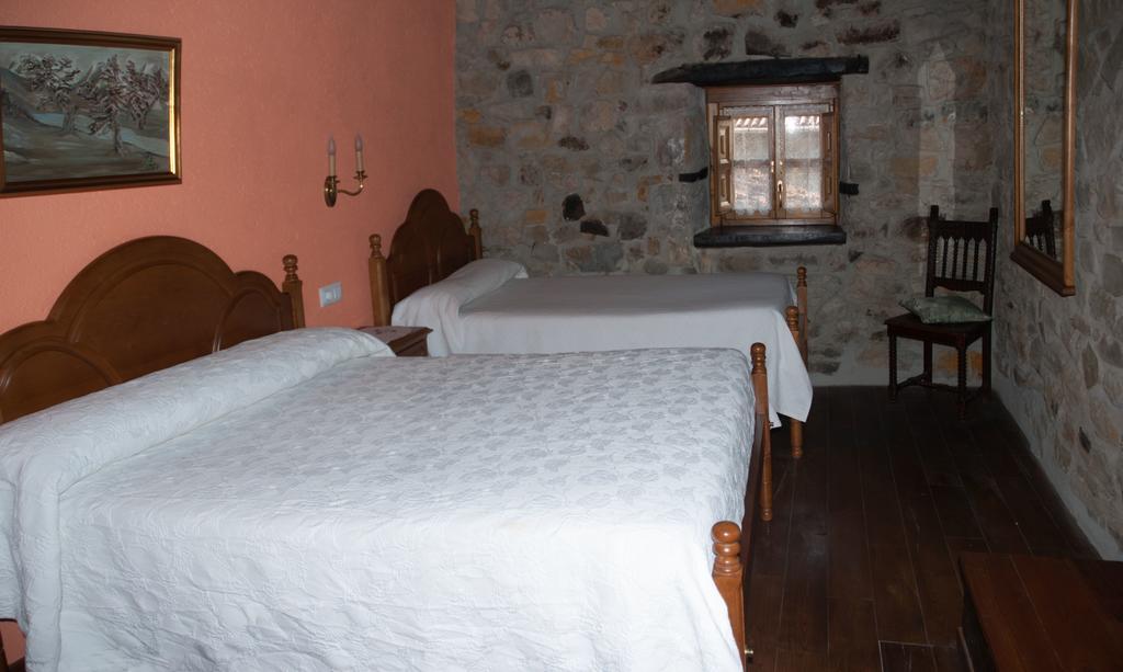 Casa Rural La Torre De Espinama Guest House Eksteriør bilde